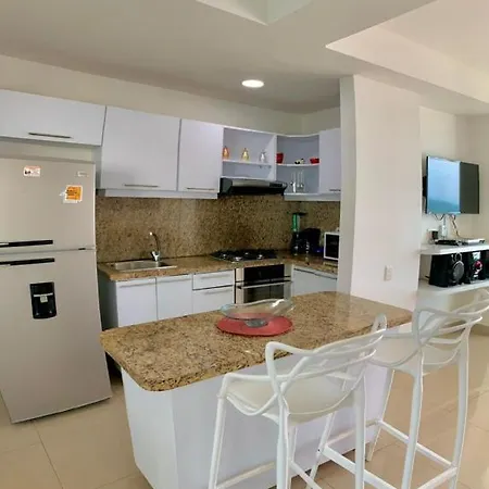 Apartamento Con Balcon P6 Frente Al Mar Con Aire Acondicionado Y Wifi Apartment *